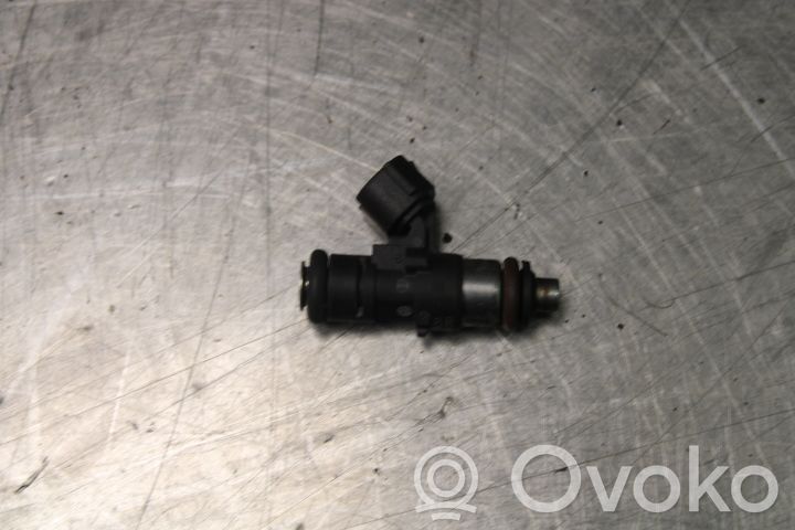 Inyector de combustible   0280158251,04C906031D