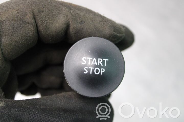 Renault Clio IV Moottorin start-stop-painike/kytkin 