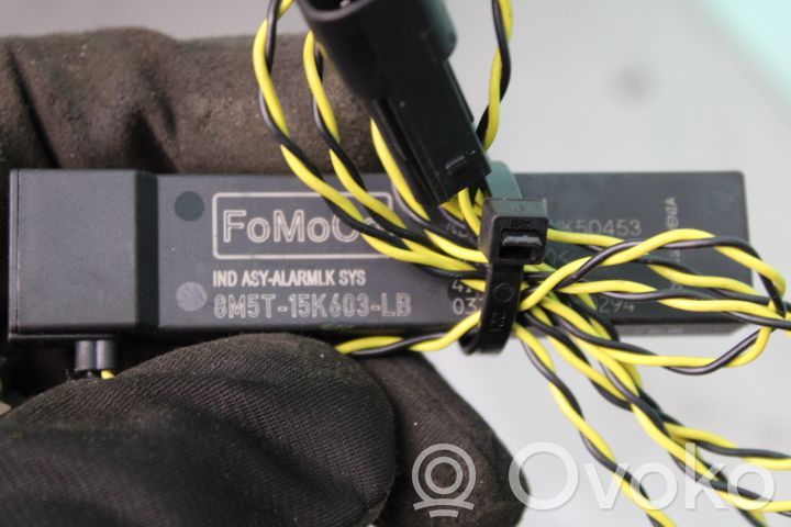 Amplificador de antena aérea   8M5T15K603LB