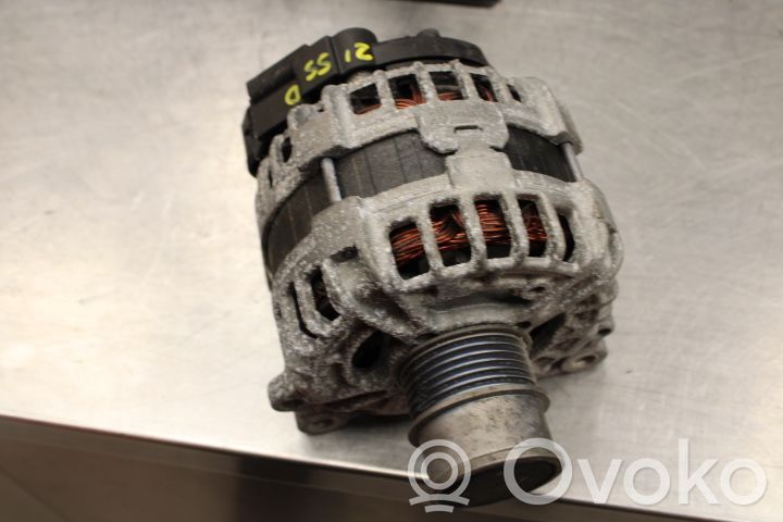 Alternador   04E903024S