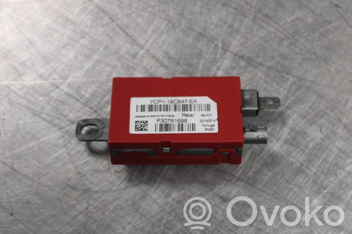 Volvo V40 Radion antenni 