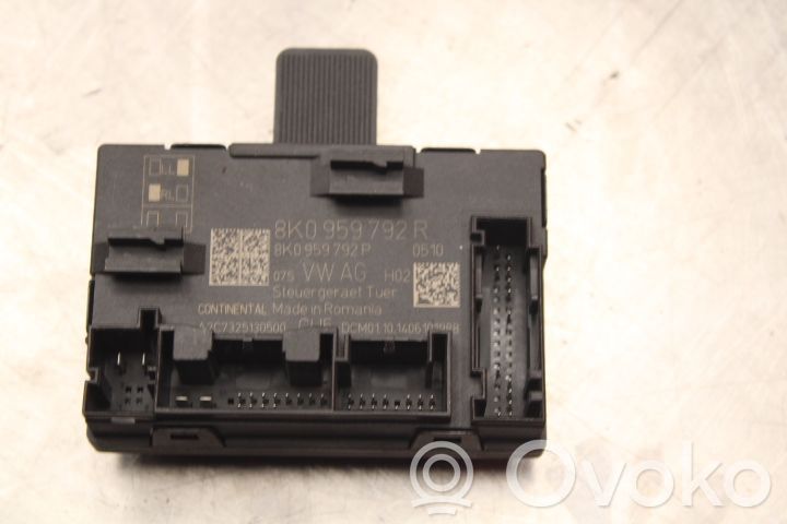 Unidad de control/módulo de la puerta   8K0959792R