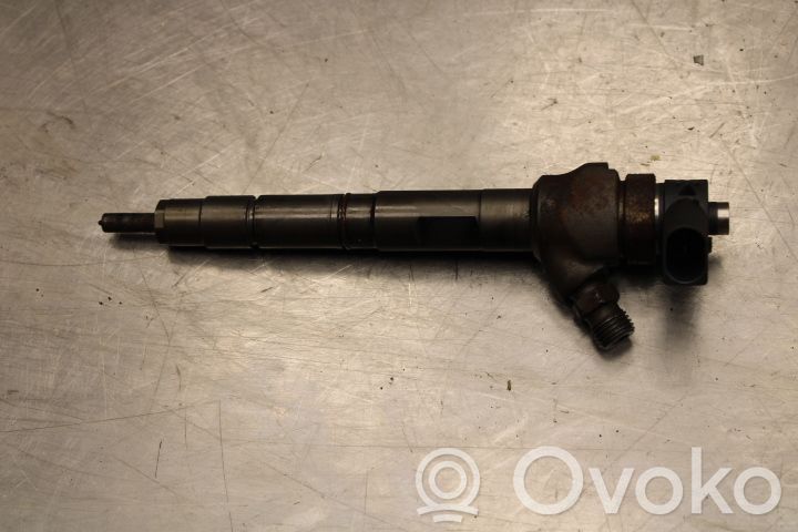 Inyector de combustible   04L130277AJ