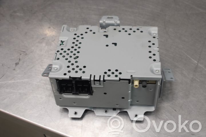 Panel / Radioodtwarzacz CD/DVD/GPS   KT1T18K810LU