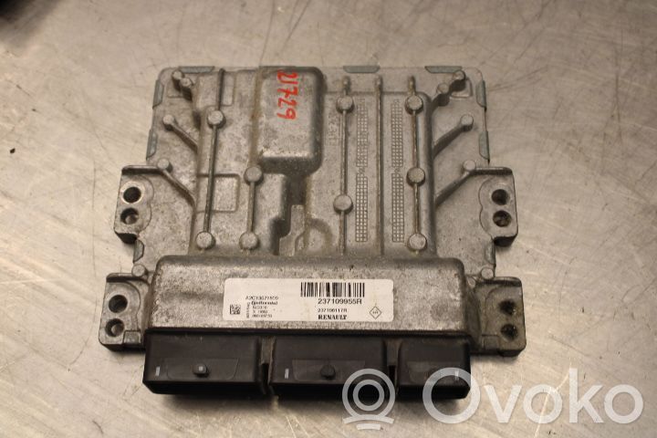 Renault Master III Injection control unit/module 