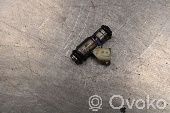 Volkswagen Polo V 6R Injector combustibil 