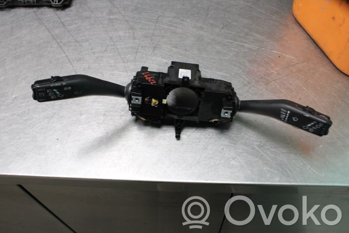 Volkswagen Up Interruptor/palanca de limpiador de luz de giro 
