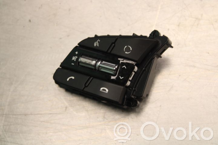 Boutons / interrupteurs volant   96700D4840