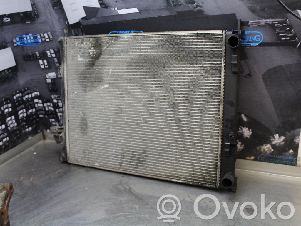 Opel Vivaro Radiatore di raffreddamento