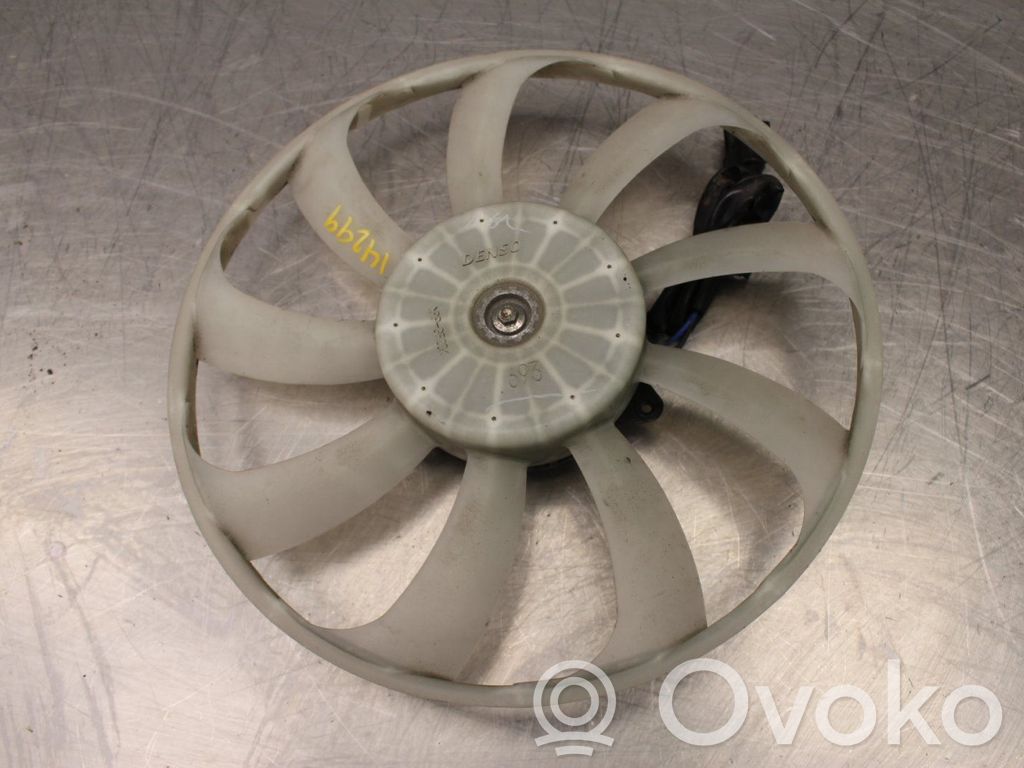 Toyota Avensis T270 Ventilator electric răcire radiator