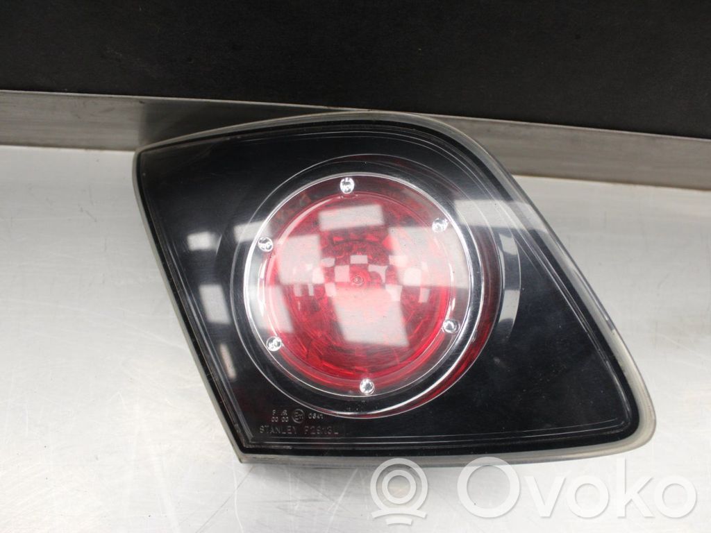 Mazda 3 I Luci posteriori del portellone del bagagliaio