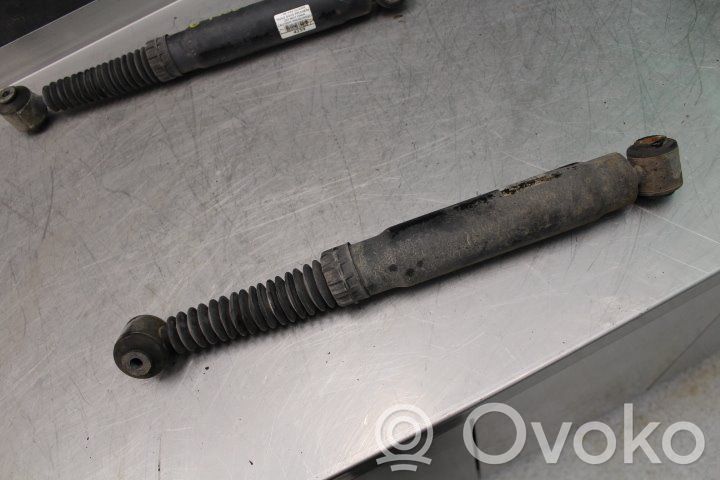 Stoßdämpfer hinten