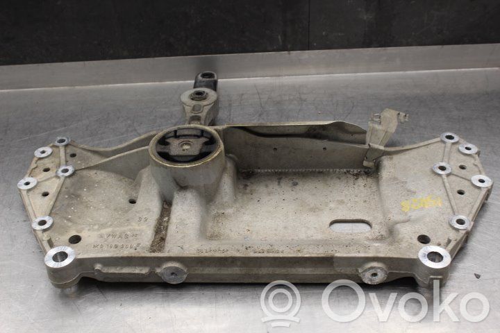 Volkswagen Golf V Rama pomocnicza przednia 
