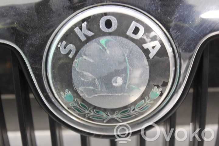 Skoda Fabia Mk1 (6Y) Apakšējais režģis (trīsdaļīgs) 