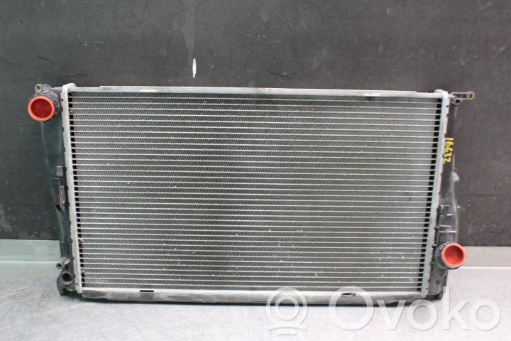 BMW 1 E81 E87 Aušinimo skysčio radiatorius 