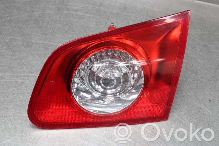 Volkswagen PASSAT B6 Luci posteriori del portellone del bagagliaio 