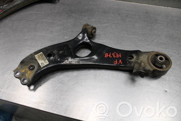 Hyundai Santa Fe Basculă inferioară față 