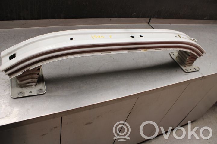 Opel Combo C Priekšpusē bampera sija / balka 