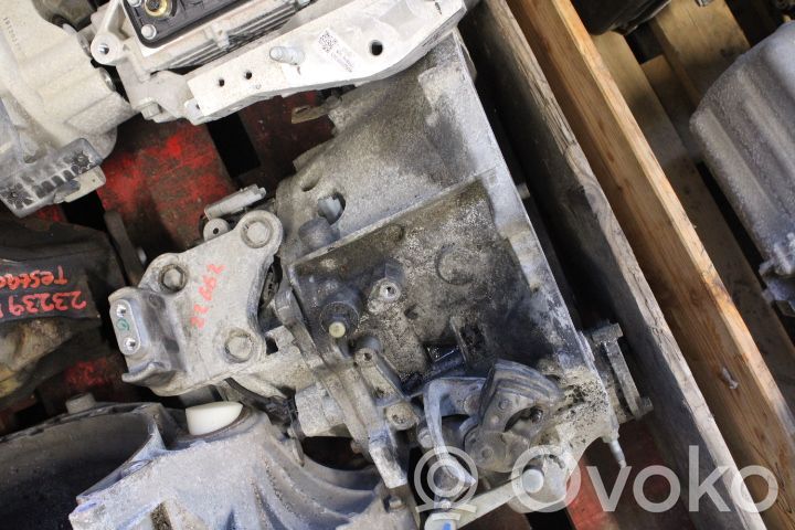 Opel Combo E Manual 5 speed gearbox 