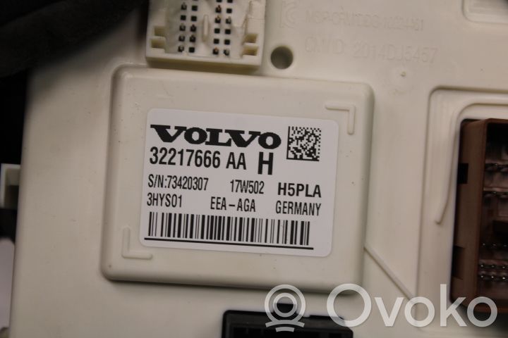 Volvo S90, V90 Módulo de fusible 