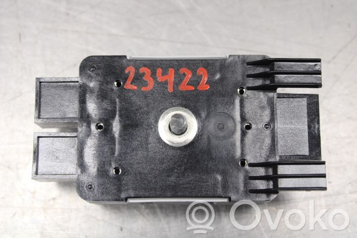 Antenos stiprintuvas   5Q0035570