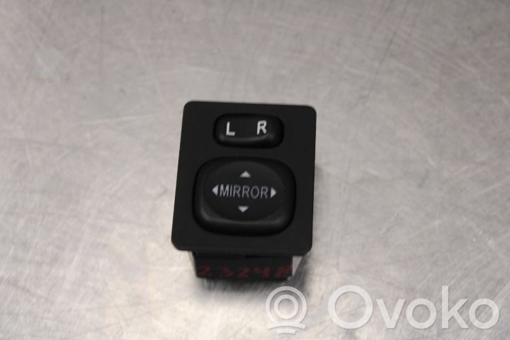 Toyota Auris E180 Interruptor del espejo lateral 