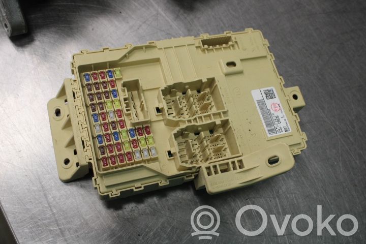 KIA Ceed Fuse module 