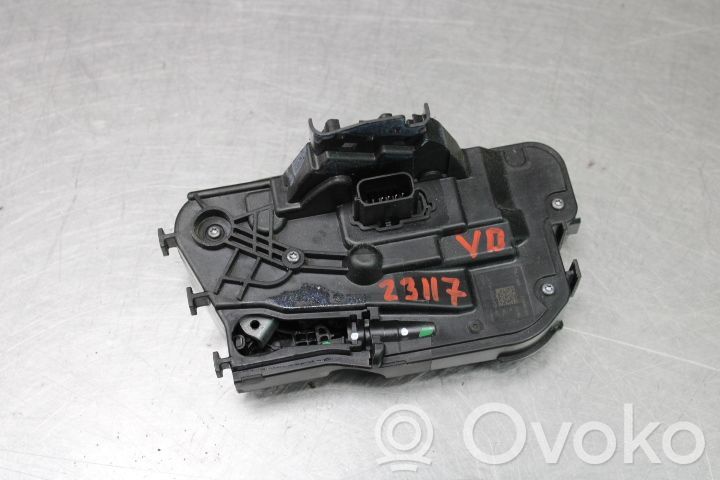 Ford Focus Takaoven lukko 