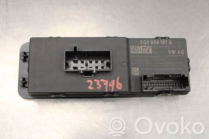 Volkswagen PASSAT B8 Tailgate/trunk control unit/module 