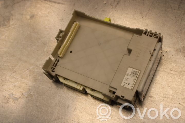 Module de fusibles   8273076021