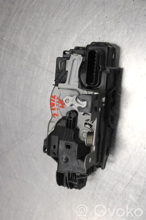 Volvo V40 Etuoven lukko 