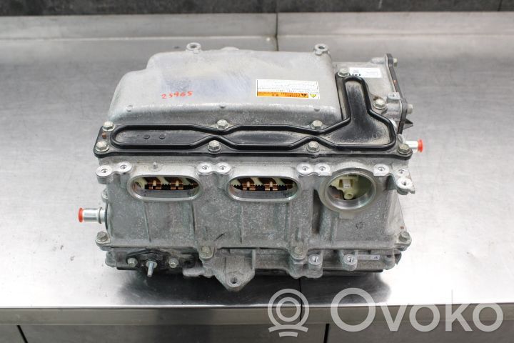 Inversor/convertidor de voltaje   G920076011