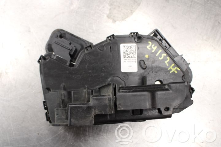Volkswagen PASSAT B8 Zamek drzwi przednich 