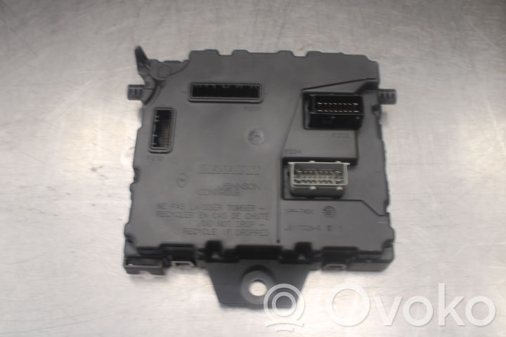 Módulo de fusible   284B11311R