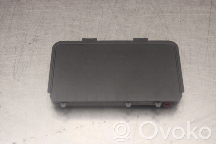 Volkswagen Golf VIII Wzmacniacz anteny 