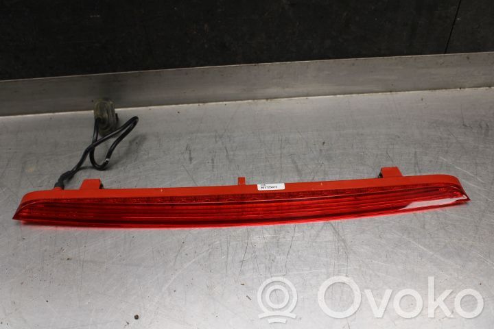 Dritte Bremsleuchte   8V0945097B