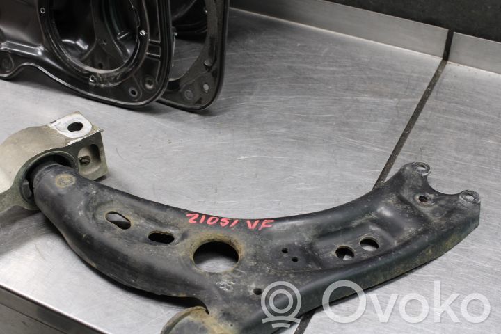 Volkswagen PASSAT B7 Braccio di controllo sospensione anteriore inferiore/braccio oscillante 