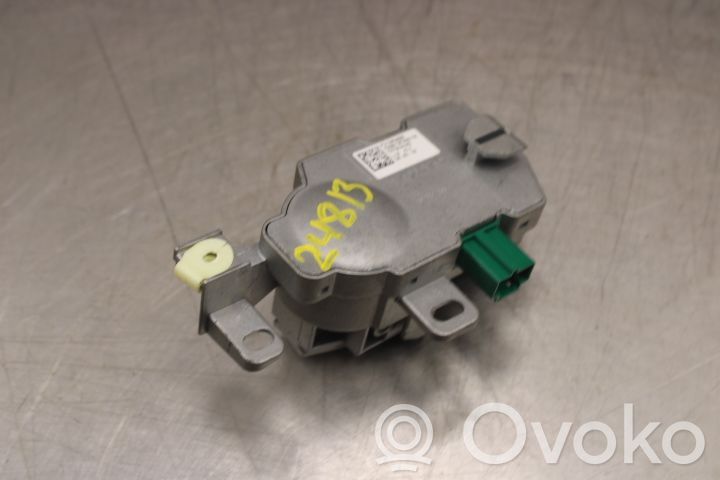 Ohjauspyörän lukitus   7G9N3F880DC,P31202090