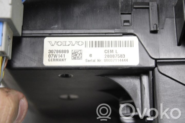 Módulo de fusible   30786889,28087583,28087583