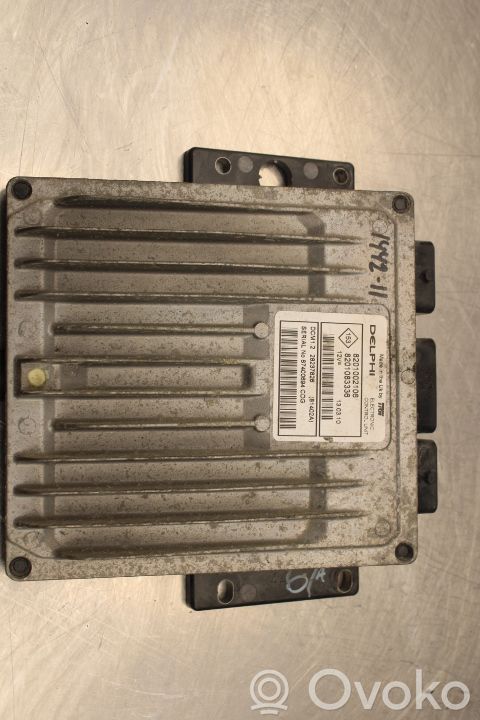 Unité de commande / module d'injection   8201002106