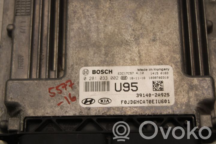 Unité de commande / module d'injection   0281033002,391402A925
