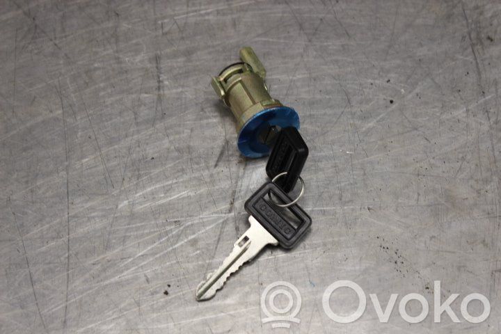 Citroen Berlingo Užrakinimo spynelė (prie rankenos) 