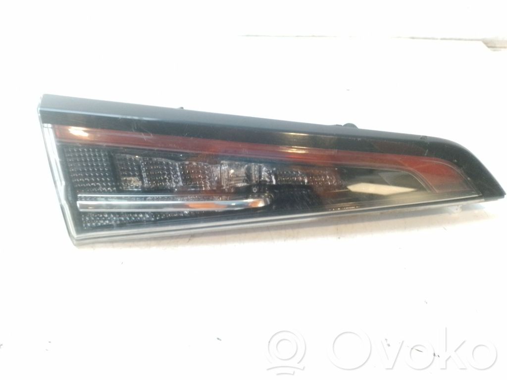 Headlight/headlamp bulb   8159102E80