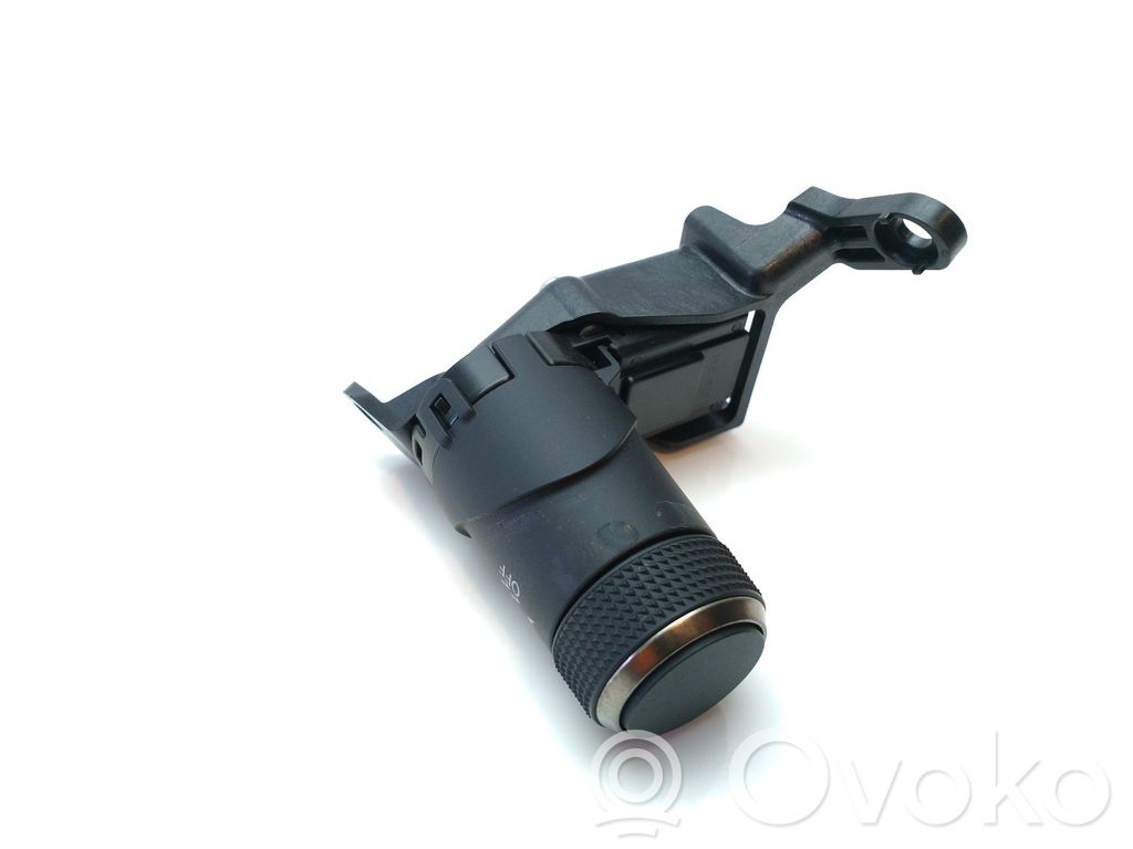 Lexus UX Multifunctional control switch/knob 