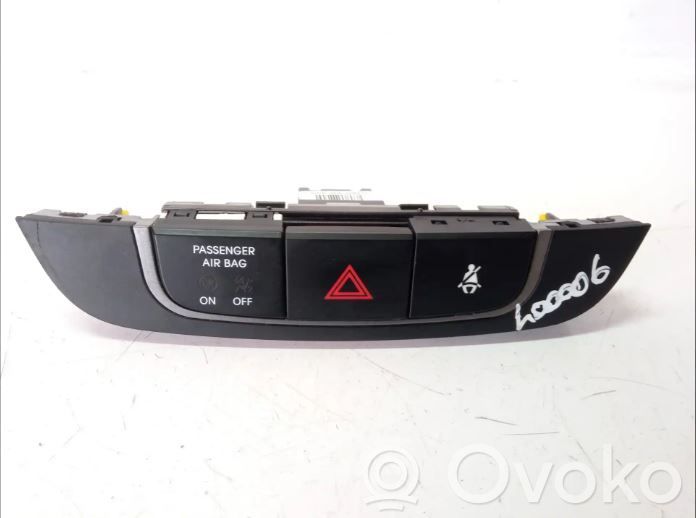 Hyundai ix35 Botón interruptor de luz de peligro 