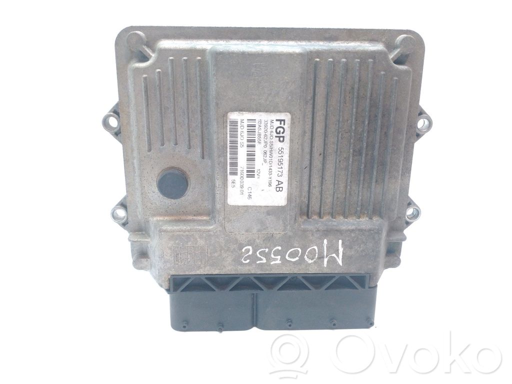 Suzuki Swift I Engine control unit/module 