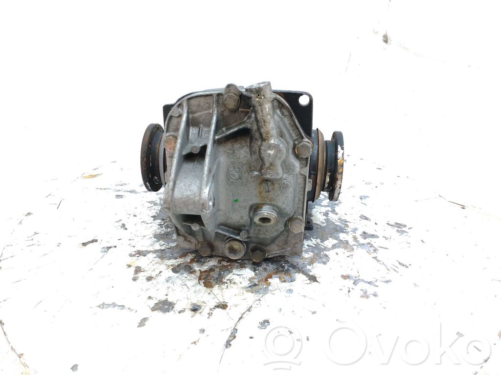 BMW 3 E46 Galinis reduktorius 