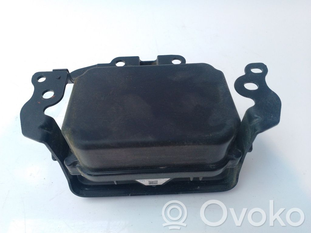 Other control units/modules   8821048070