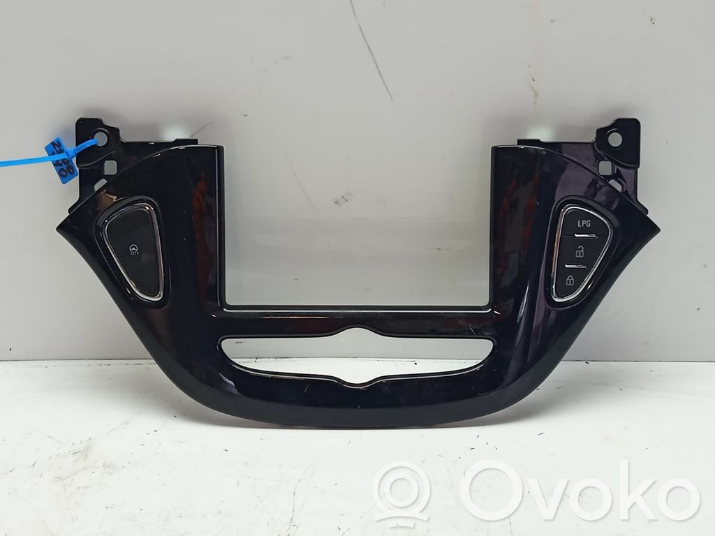 Opel Corsa E Capac inferior 