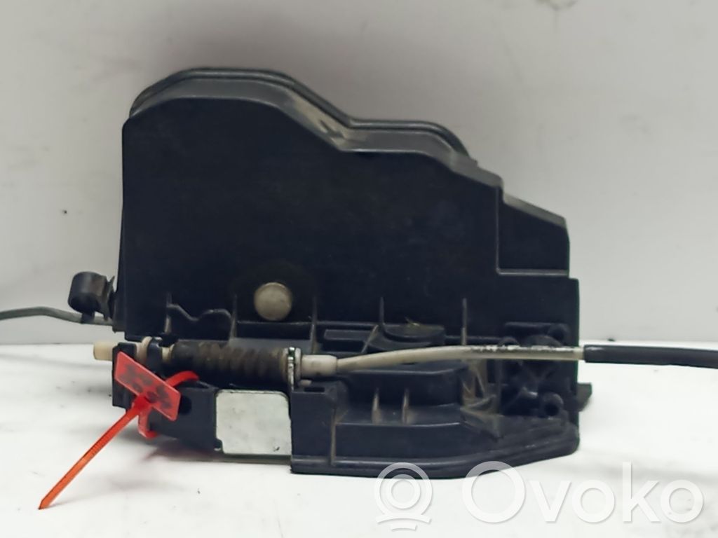BMW X5 E70 Etuoven lukko 